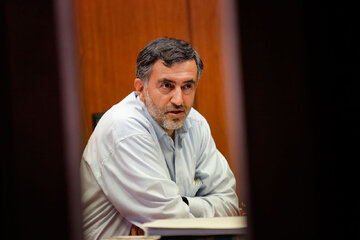 واکنش یک اصولگرا به استقبال دختران اماراتی از ترامپ/ مبارکه../ سفر ترامپ به منطقه یک برد مشترک برای ما و اعراب داشت