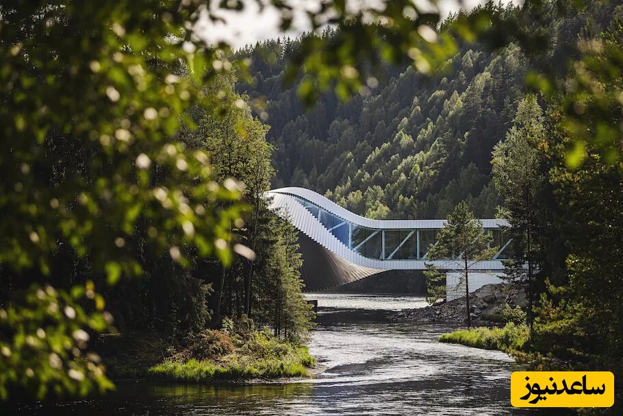 معماری که عنوان "دیوانه" را از آن خود کرد/ نمونه چشم‌گیر از جنون خلاقانه در طراحی رویایی‌ترین خانه‌ای که میتوان بر روی رودخانه بنا کرد