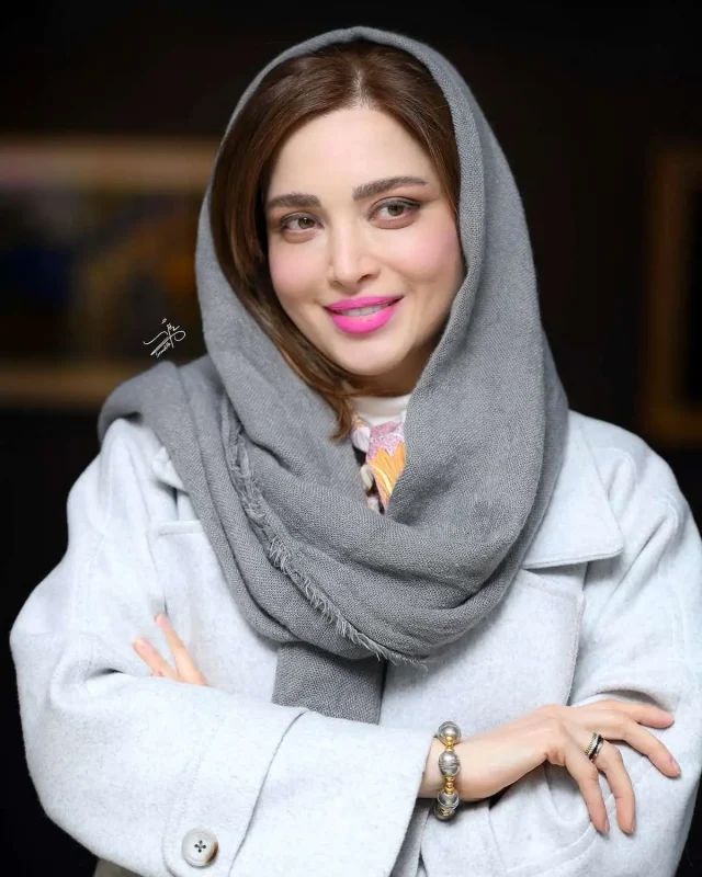 قاب خانوادگی بهنوش طباطبایی در تولد ۴۴ سالگی‌اش/عکس