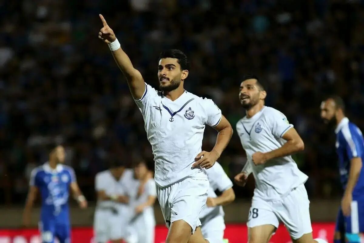 استقلال در کورس جذب ستاره لیگ برتری از فولاد جا ماند!