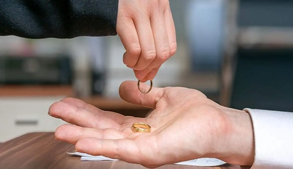 باورم نمی کردم روزهای اول ازدواج زنم هر روز در نبود من با یک…