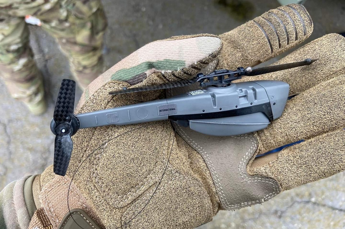 ارتشی از ریزپرنده‌ها خواهیم ساخت (فیلم)