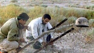 وقتی عراقی‌ ها برای شهادت بسیجی ایرانی مجلس عزا به پا کردند/ او بر اثر انفجار مین دو دست و پایش قطع شد و صورتش سوخت