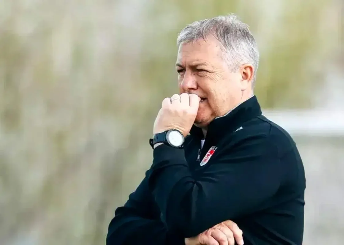 گزینه جدید سرمربیگری استقلال؛ مشکل جدی دراگان اسکوچیچ با تراکتور!