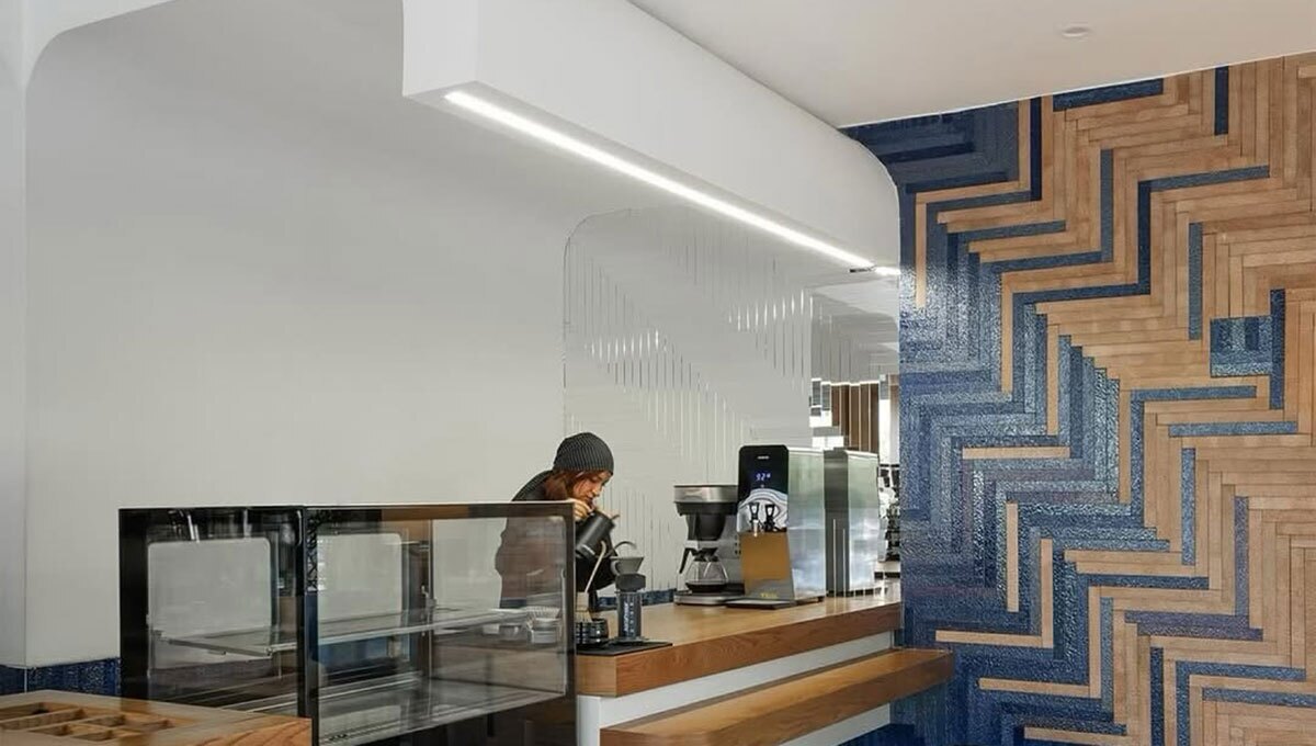 معماری جالب یک کافه 58 متری در مشهد(عکس)