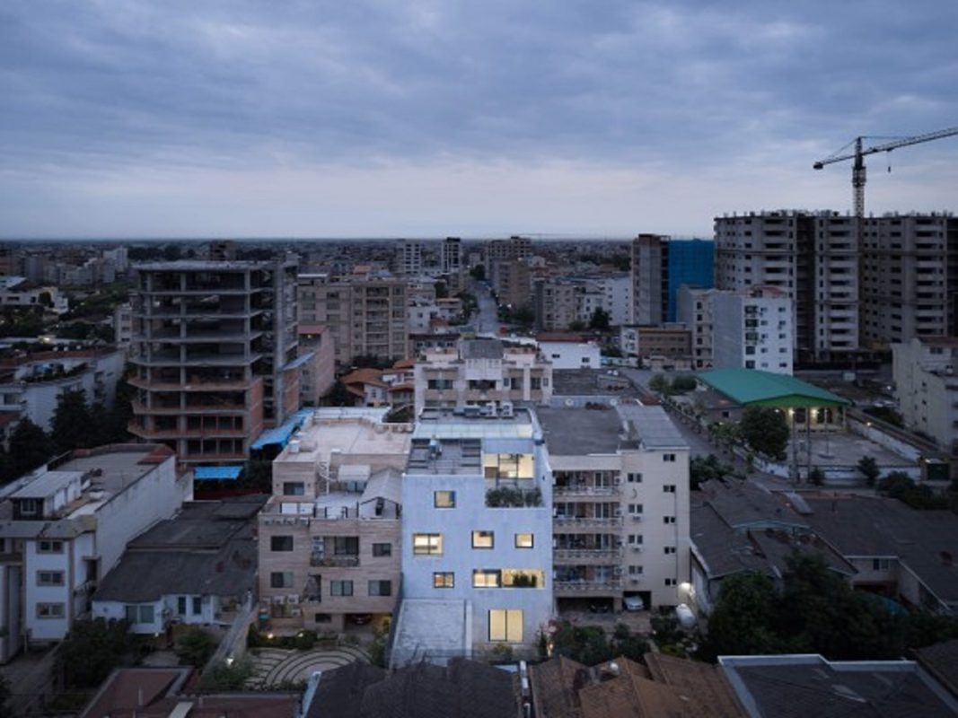 شاید باور نکنید اما این آپارتمان نیست یک خانه تک واحدی در آمل است/ معماری فوق حرفه ای داخلی(+تصاویر)