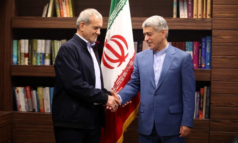 سورپرایز بزرگ پزشکیان و طیب نیا برای کارمندان، حقوق بگیران و کسبه از امروز 26 تیر