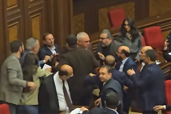 شنبه ادارات، بانکها و آموزشگاه‌های این استان‌ها تعطیلی است! | کاهش ساعات کاری کارکنان در روز شنبه 20 مرداد