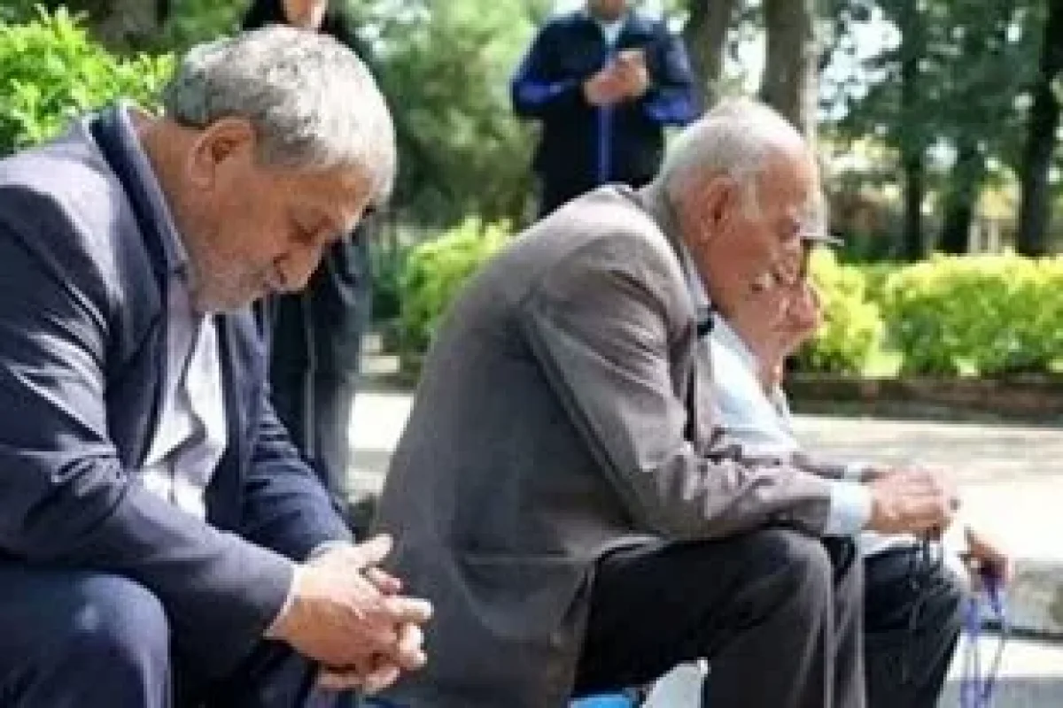 پاداش بازنشستگان سال ۱۴۰۵ تا پایان سال پرداخت می‌شود؟